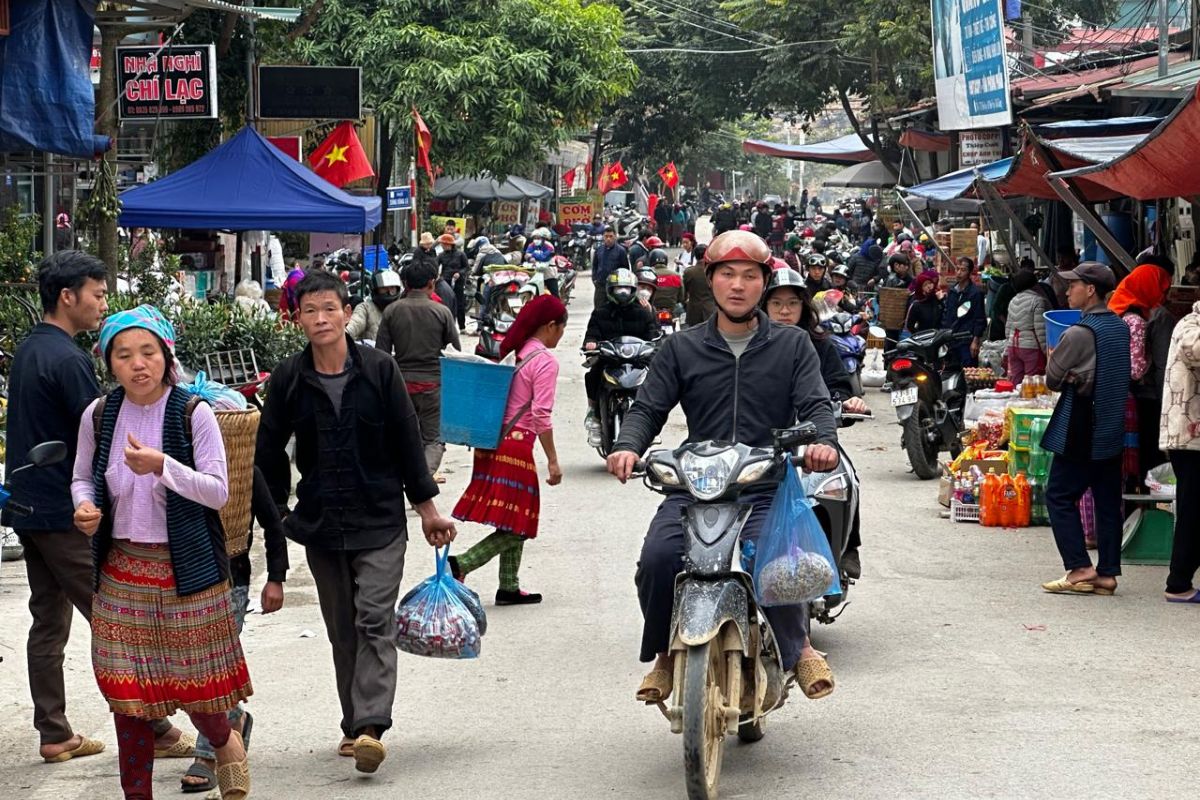 Meo Vac Sunday Market Hagiang